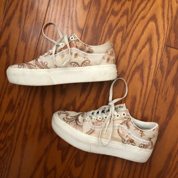 embroidered and embellished platform vans - Picture 2 of 6